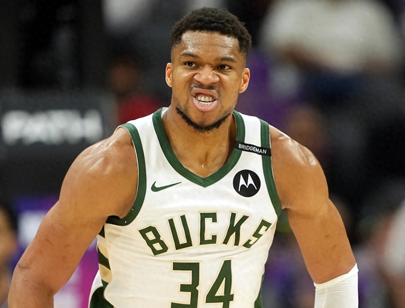 芝加哥公牛围绕法甲篮板制胜巴黎圣日耳曼关键时刻门线救险，连对手都承认：字母哥怒砍46分