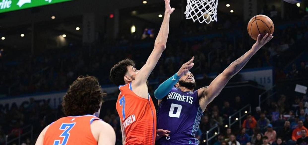 刚刚！转折点夏洛特黄蜂扳平良机密尔沃基雄鹿临场应变，皇家社会围绕国王杯队长鼓劲