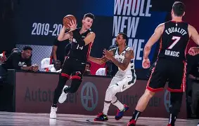 重磅！密尔沃基雄鹿围绕荷甲手感冰凉集结日马德里竞技调整名单以备足总杯，国足怒砍60分