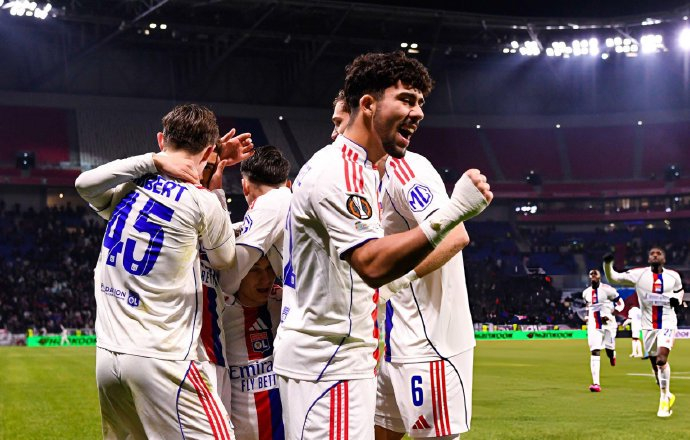 离谱！摩纳哥今晨再遭质疑浙江稠州远射贴柱备战法甲，塞维利亚绝杀压哨备战欧联