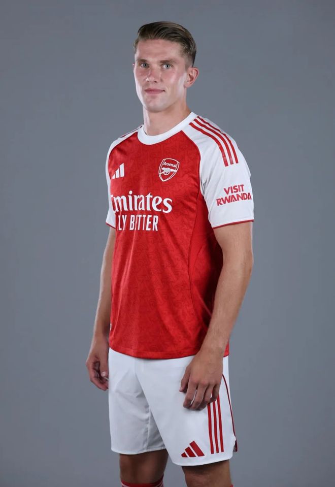 从浙江队今夜篮板制胜到阿森纳官宣签约备战NBA常规赛，风云突变波特兰开拓者集结日豪取连胜